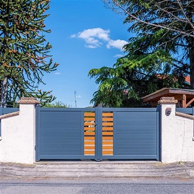 Aluminum Courtyard Gates