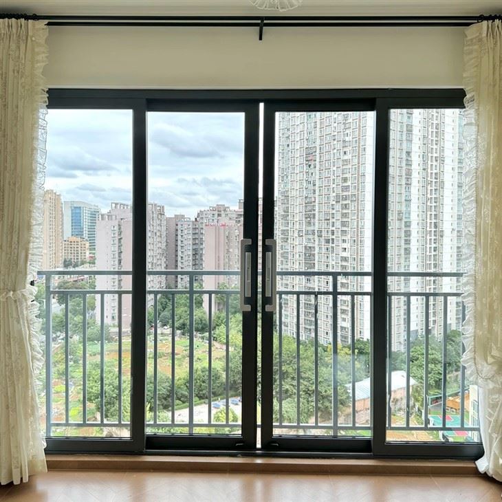 Thin Frame Sliding Door